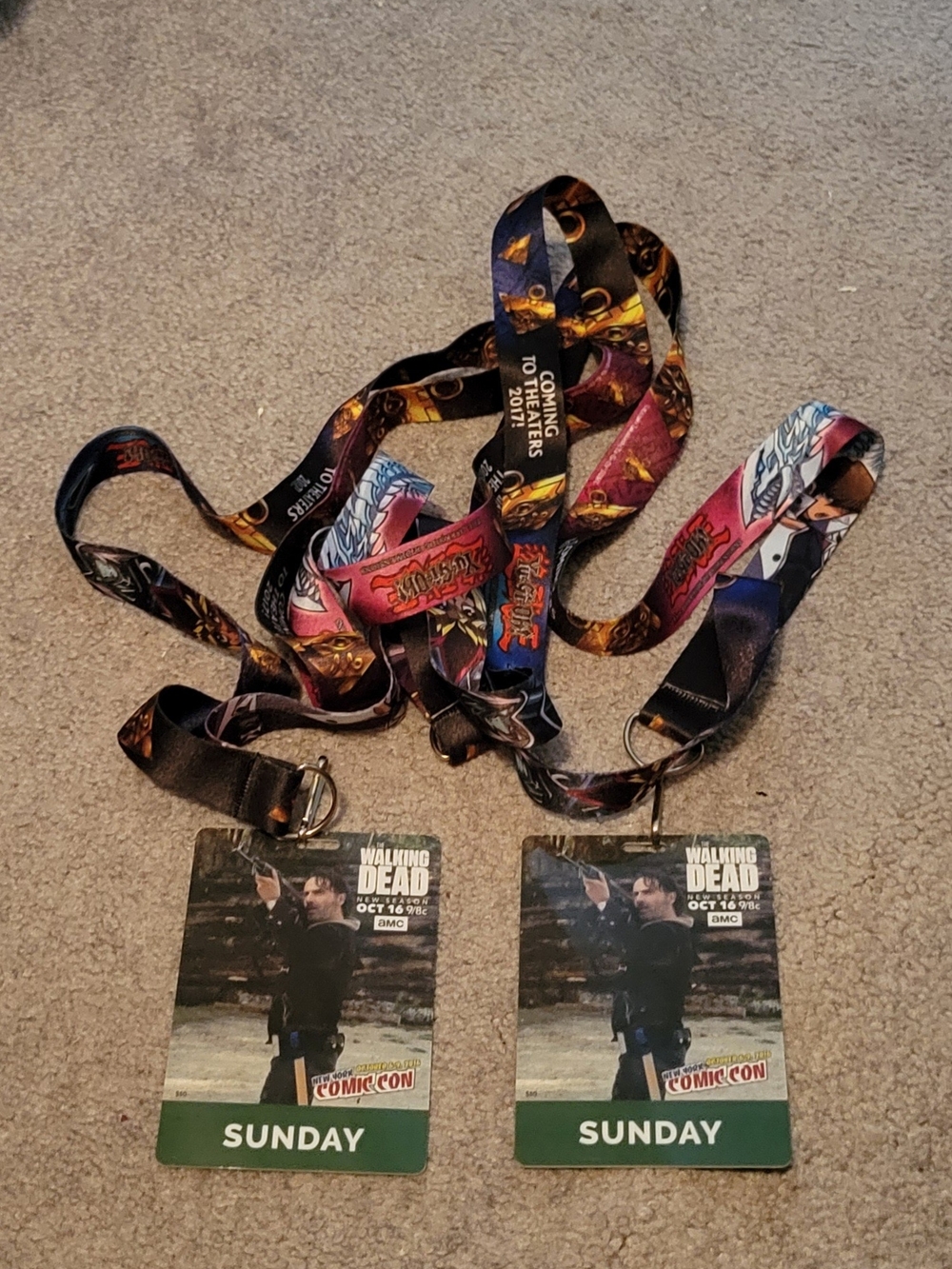 Comic Con The Walking Dead Badges-set Of 2  W/ YU-GI-OH Lanyards - Set of 4